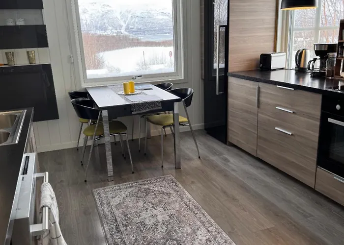 Villaer Comfortable House In Lyngen Oksvik
